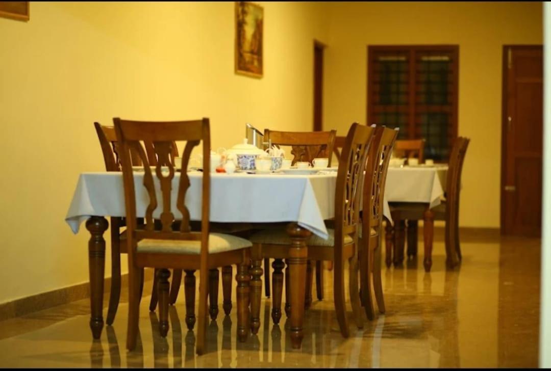 לינה וארוחת בוקר Vattavada Shola County מראה חיצוני תמונה